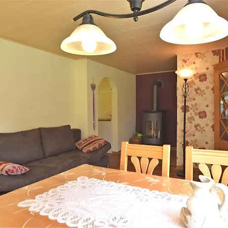 Дом отдыха Cozy Escape In Walthersdorf, Cleaning Included Walthersdorf (Crottendorf)