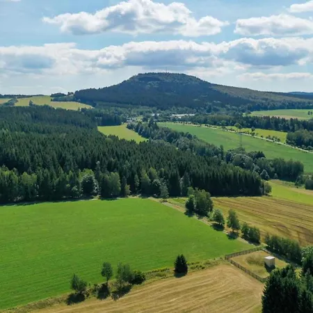 Дом отдыха Cozy Escape In Walthersdorf, Cleaning Included Walthersdorf (Crottendorf)